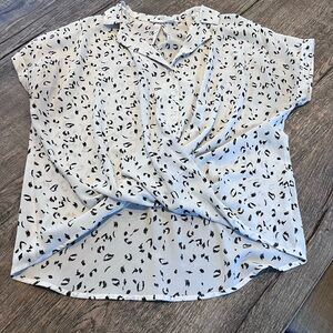 Women's Black and White Printed Top